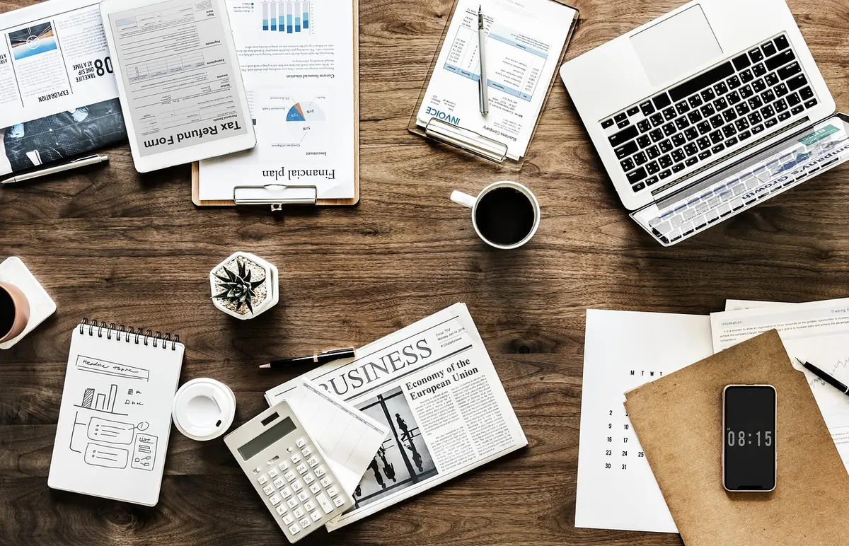 B2B to B2C Pivot: A Comparison of Risks, Costs and Timescales